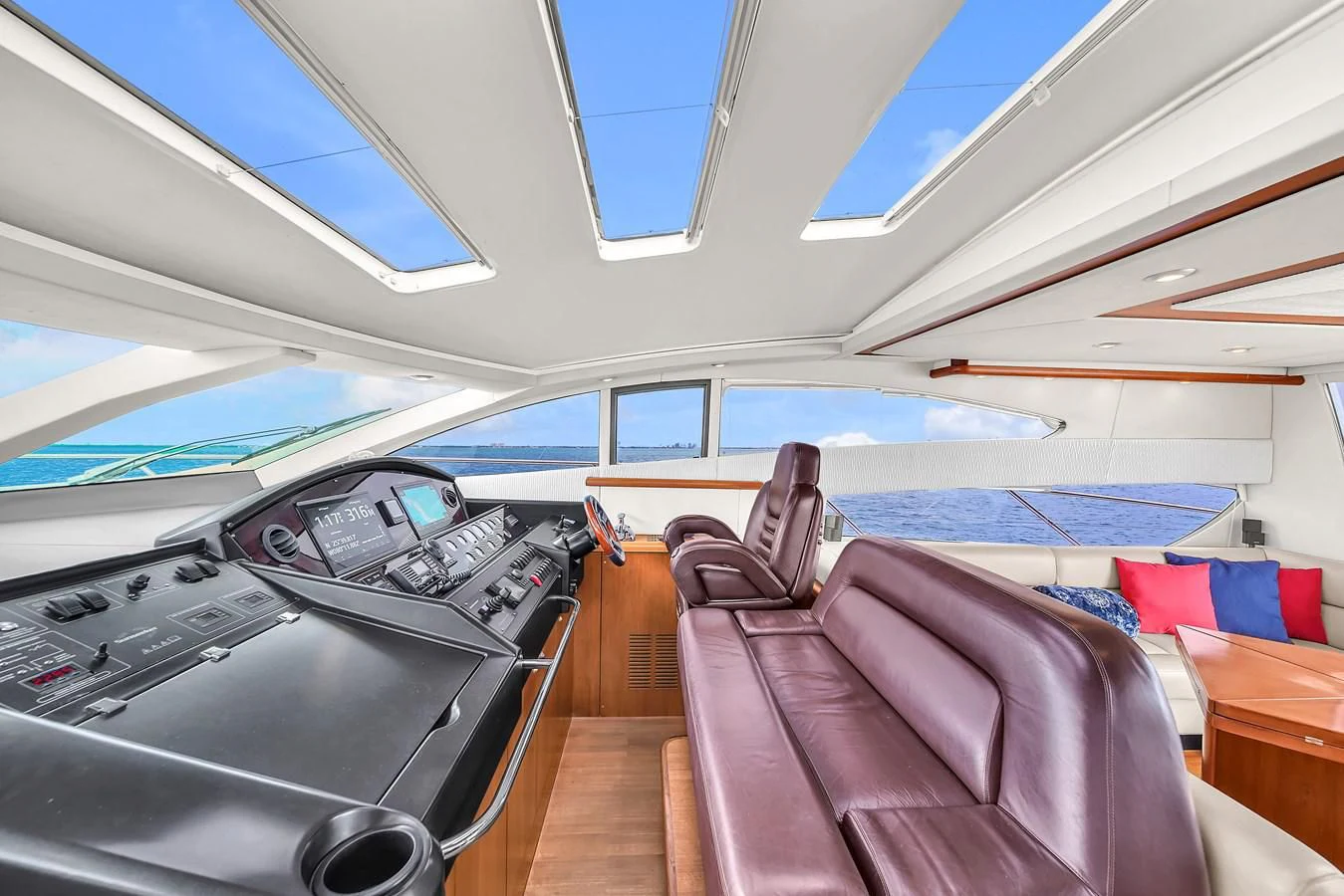 inside of a boat aboard 82' SUNSEEKER PREDATOR 82 Yacht for Sale
