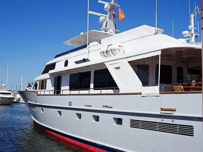 a white yacht in the water aboard VIAGGIO Yacht for Sale