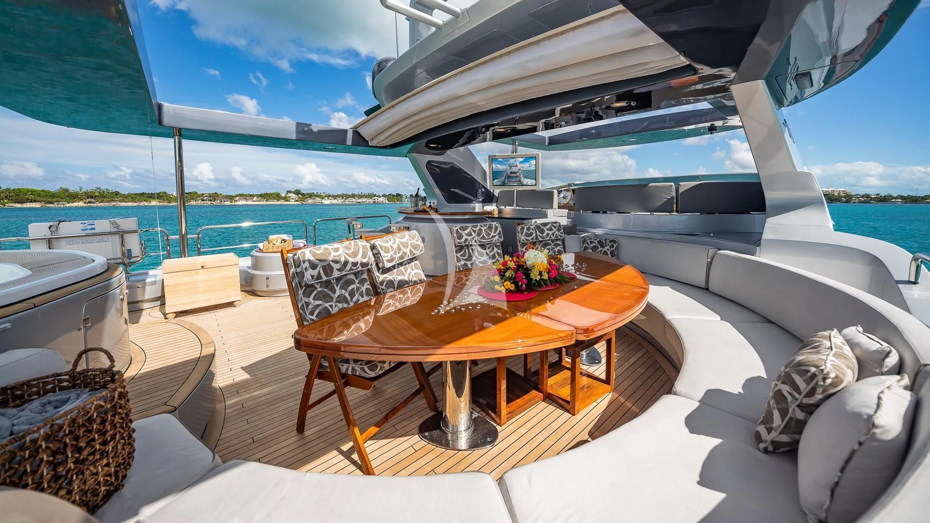 a table on a boat aboard TAIL LIGHTS Yacht for Sale