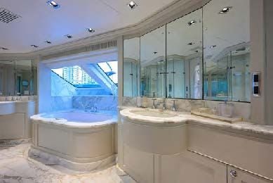 a bathroom with a large tub aboard ARTHUR’S WAY Yacht for Sale