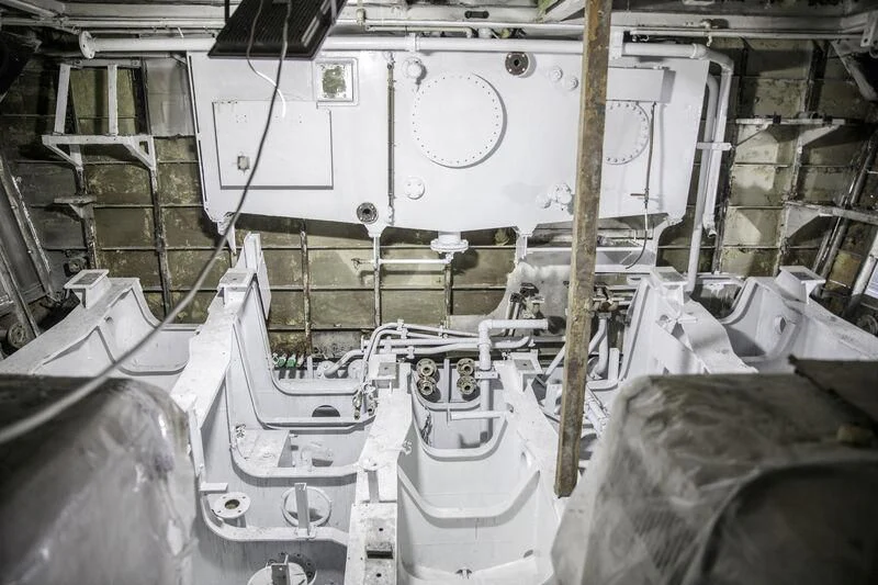 a room with a lot of junk aboard NEWAL Yacht for Sale