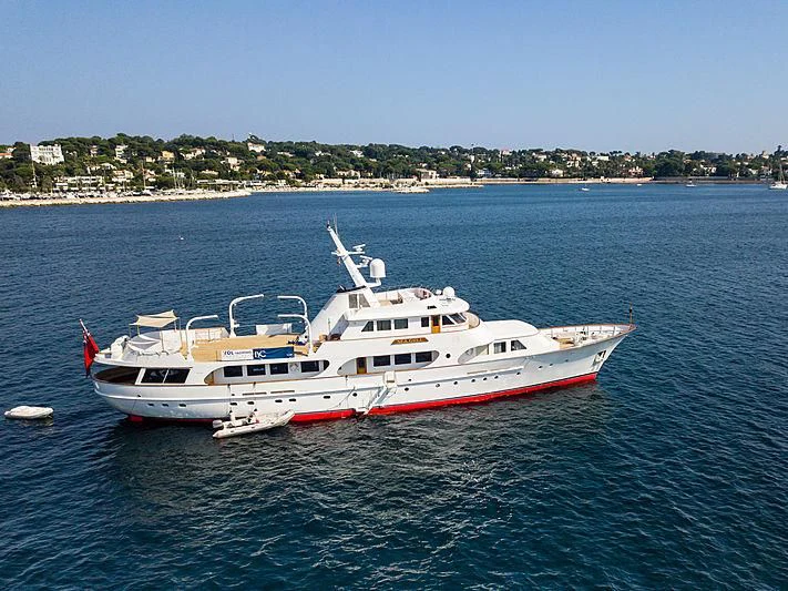 a boat on the water aboard SEAGULL OF CAYMAN Yacht for Sale