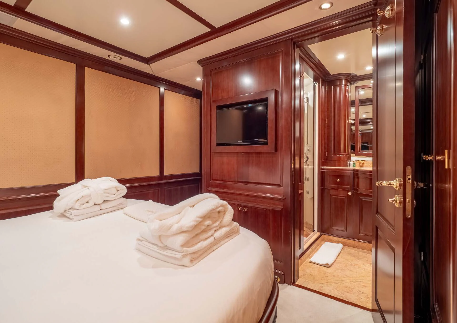 a hotel room with a bed aboard GIORGIA I Yacht for Sale