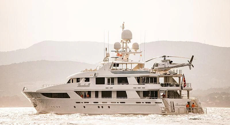 a large ship in the snow aboard NIGHT HOWL Yacht for Sale