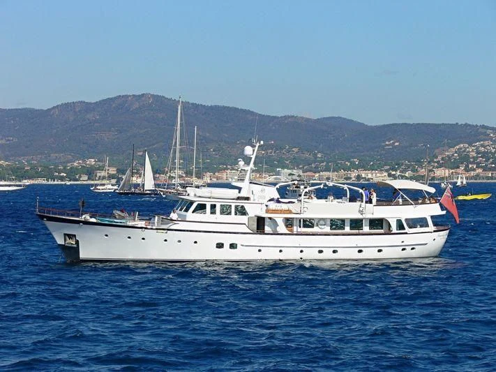 a boat in the water aboard HEAVENLY DAZE Yacht for Sale