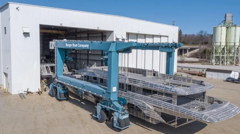a large machine with a blue cover aboard INGOT Yacht for Sale