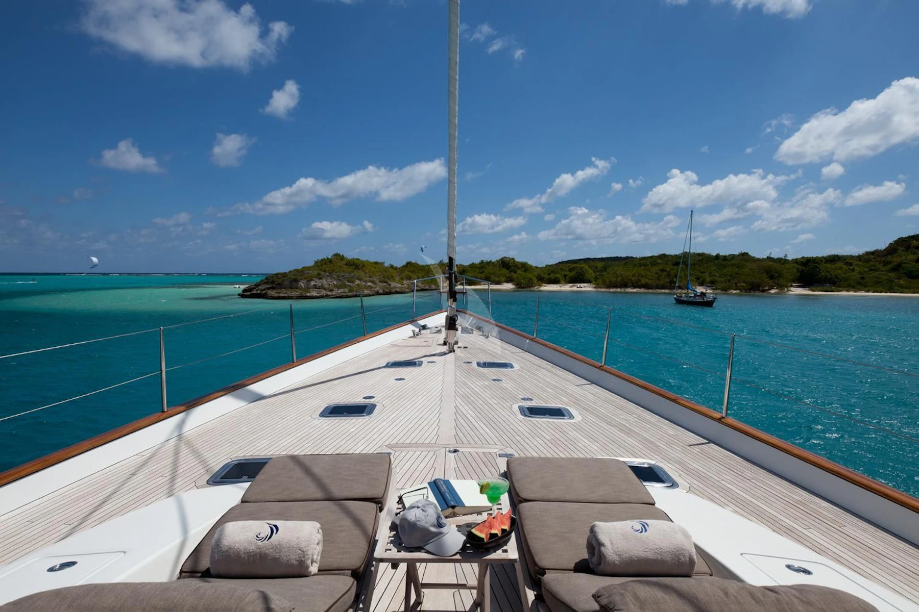 GENEVIEVE yacht charter 3