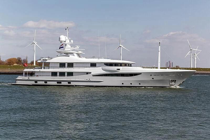 a white boat in the water aboard GRACE (YET) Yacht for Sale