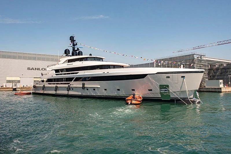 a boat in the water aboard LEMON TREE Yacht for Charter