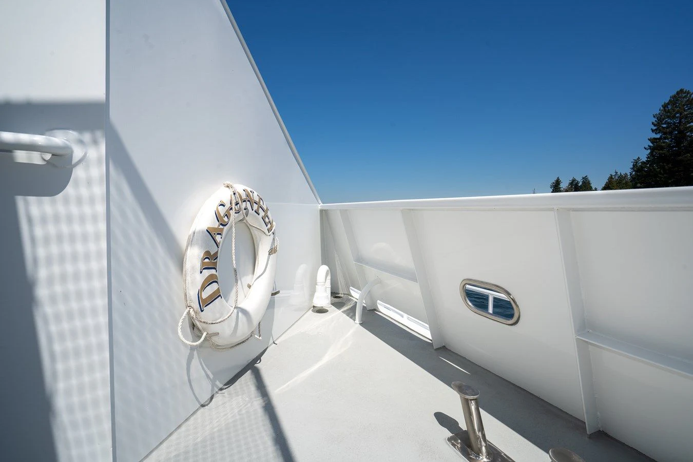 a large white bathroom aboard DRAGONFLY Yacht for Sale