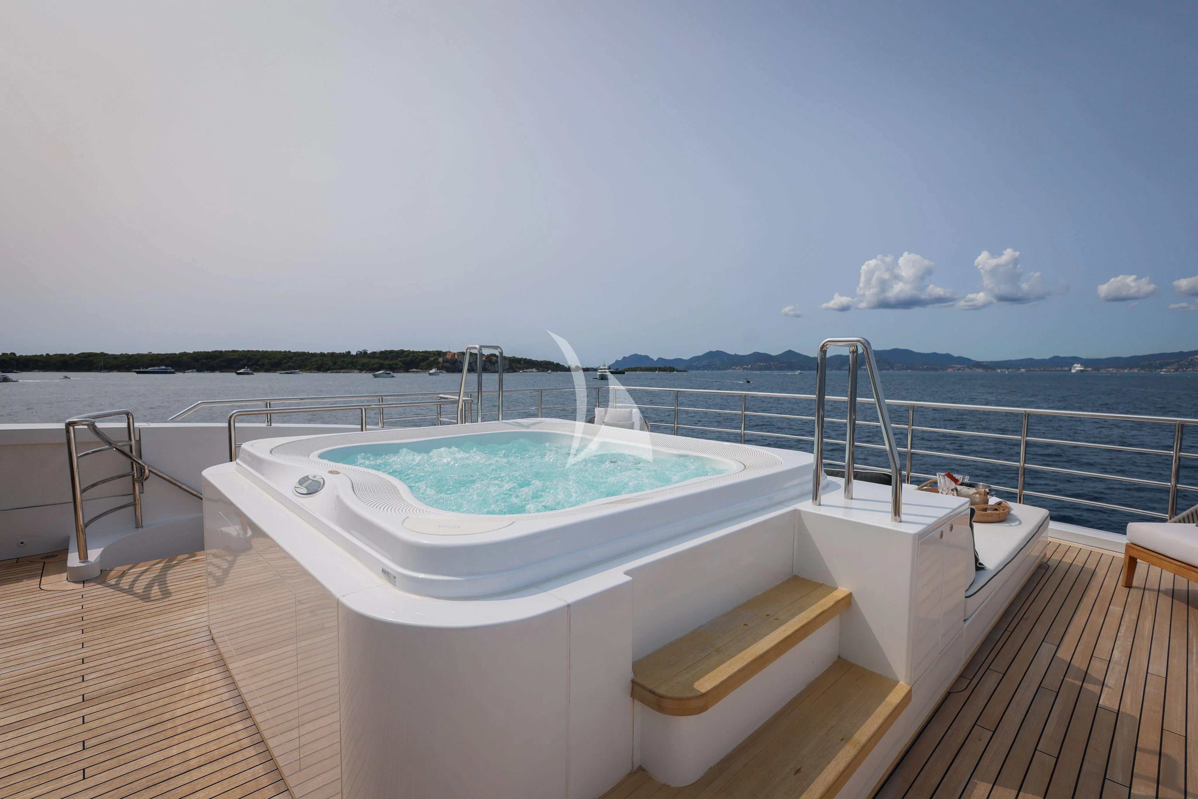 a bathtub with a sink aboard MEDIALLY Yacht for Sale