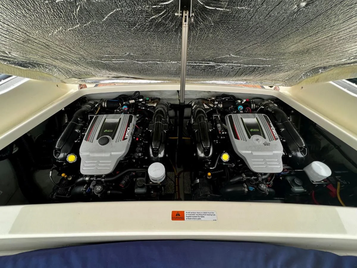 a group of electronic devices aboard CHRIS CRAFT 28 Yacht for Sale