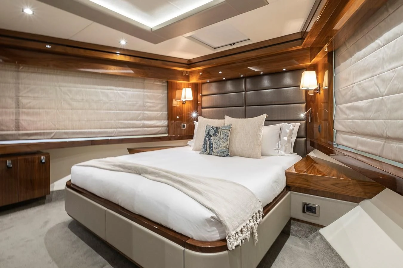 a room with two beds aboard AFTER 8 II Yacht for Sale