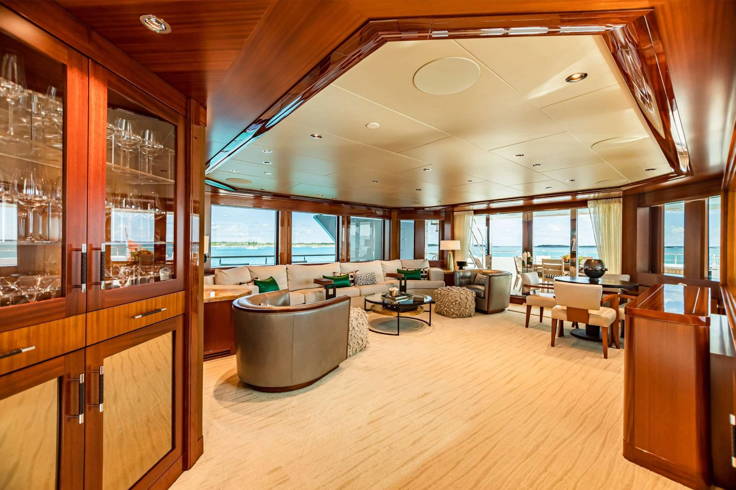 a room with a wood floor and a wood floor aboard NEENAH Yacht for Charter