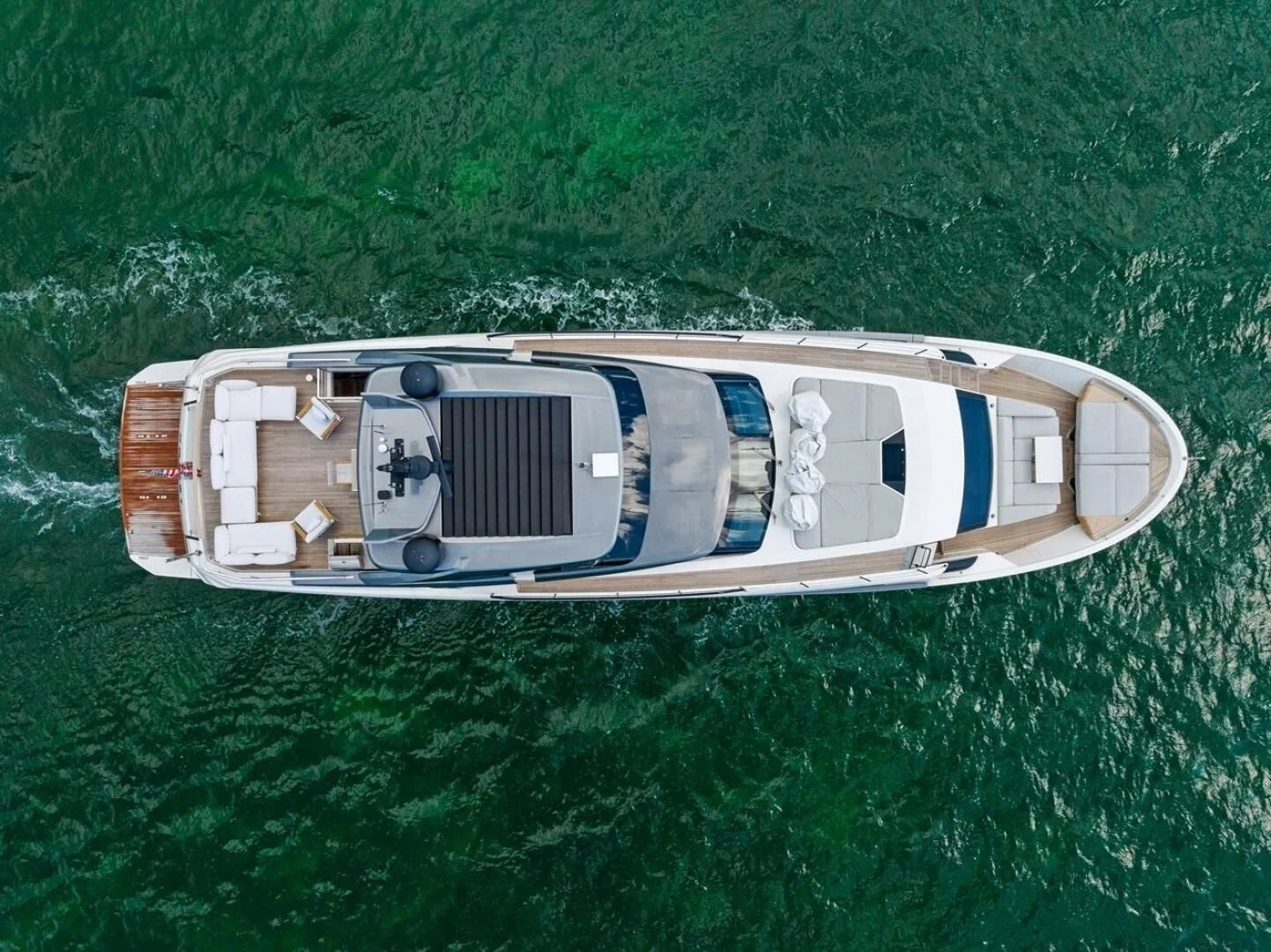 a boat on the grass aboard GATSBY Yacht for Charter