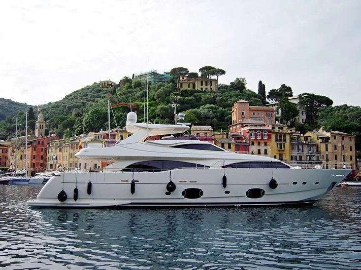 a boat in the water aboard TIO CARLOS Yacht for Sale