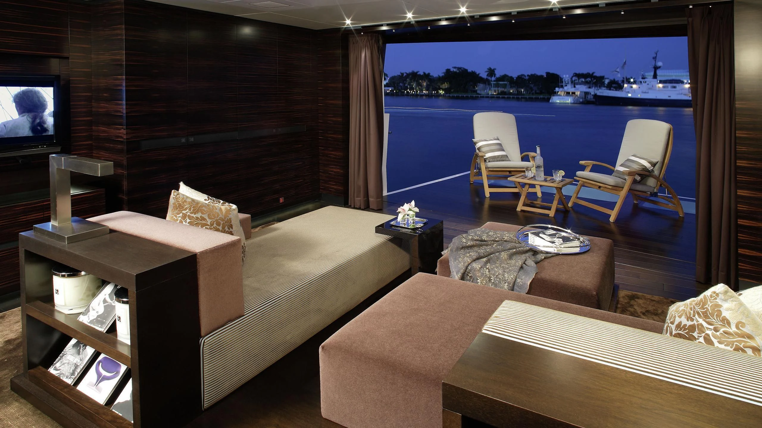 a room with a bed and a tv aboard R JUNIORS Yacht for Sale
