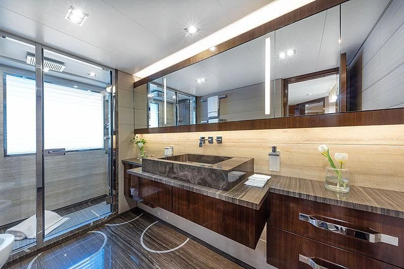 a bathroom with a large countertop aboard MONT-AL LAWZ Yacht for Sale