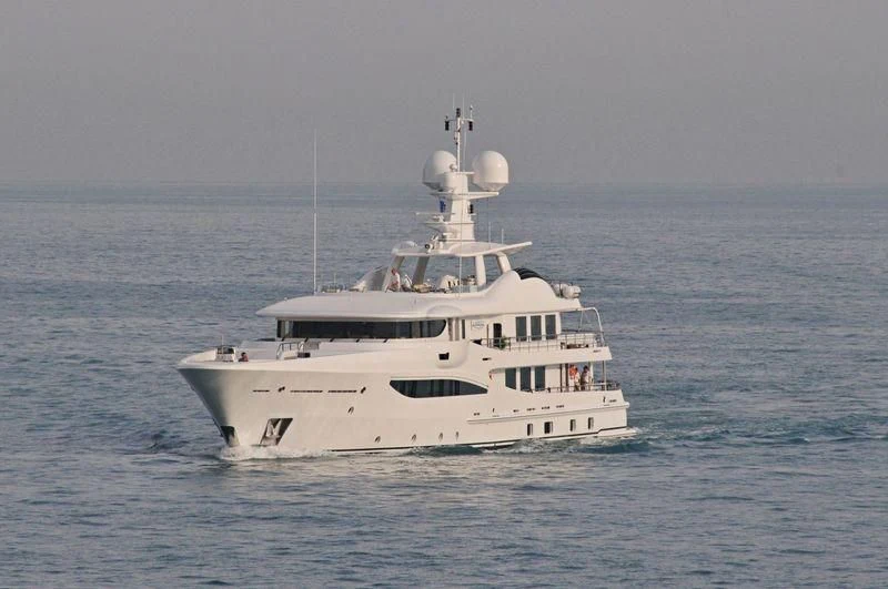 a white boat in the water aboard LA MIRAGE Yacht for Sale