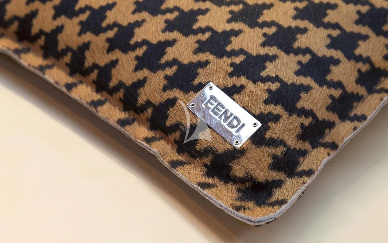 a ring on a yellow fabric aboard FAR AND WIDE Yacht for Sale