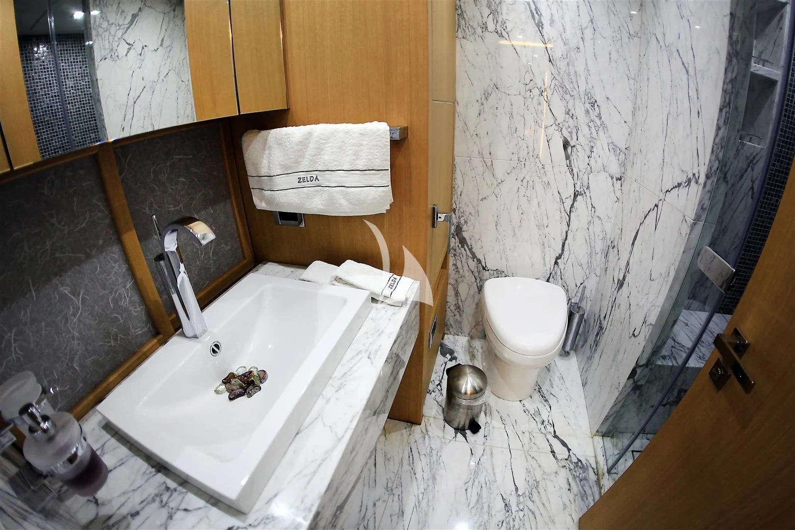 a bathroom with a tub and a sink aboard ZELDA Yacht for Sale