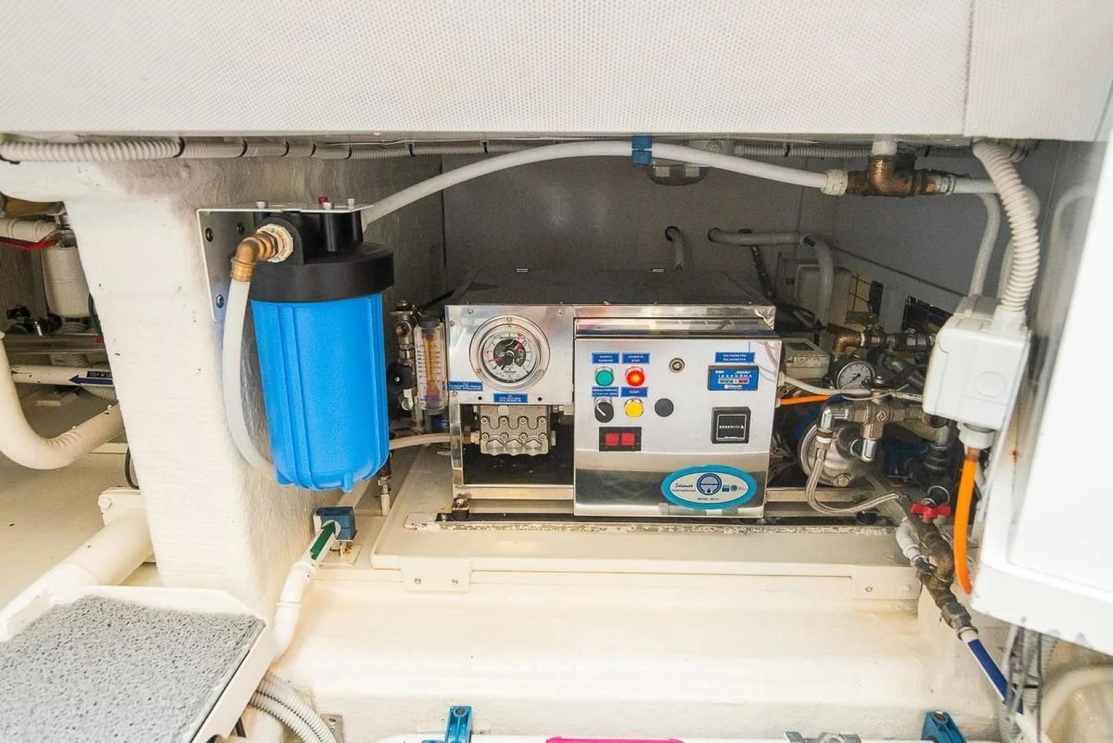 a machine with a blue cup aboard BLUE BAY Yacht for Sale