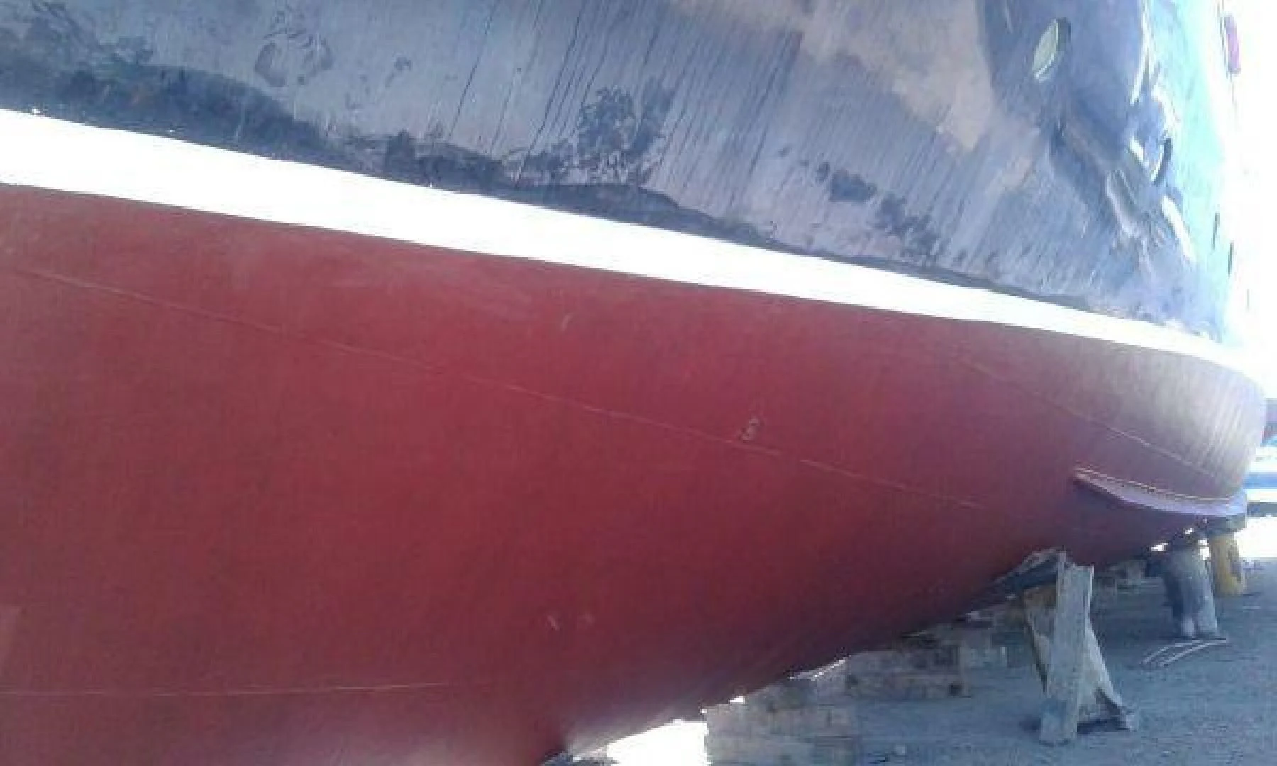 a red wall with a white wall aboard STAR ALLIANCE Yacht for Sale