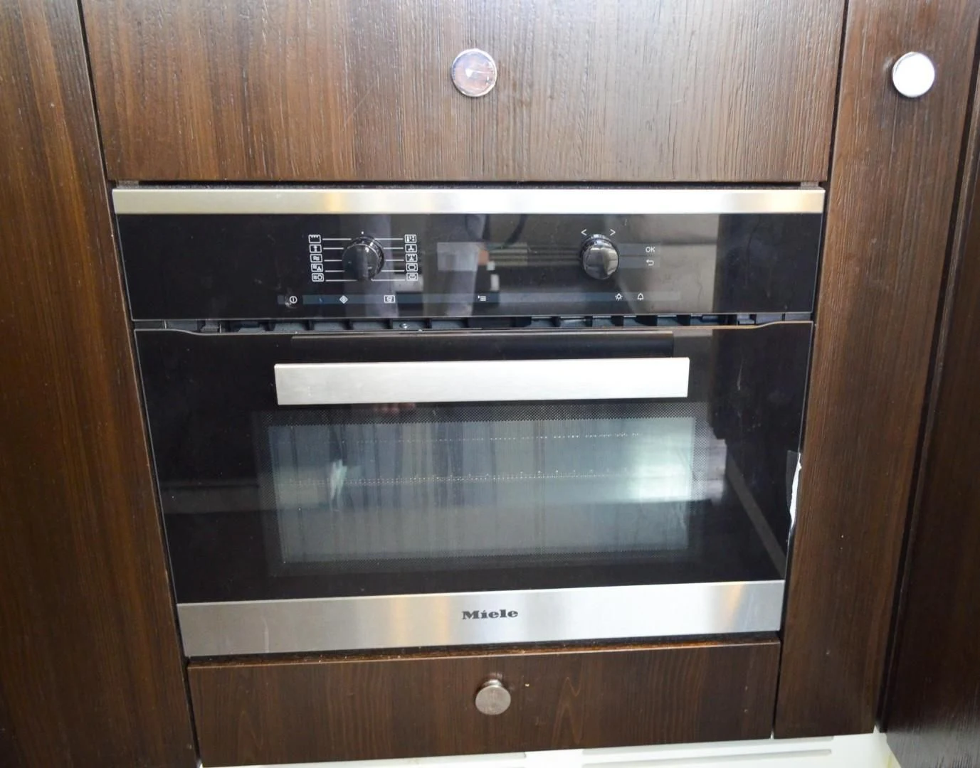 a stove with a vent aboard CERULEAN Yacht for Sale