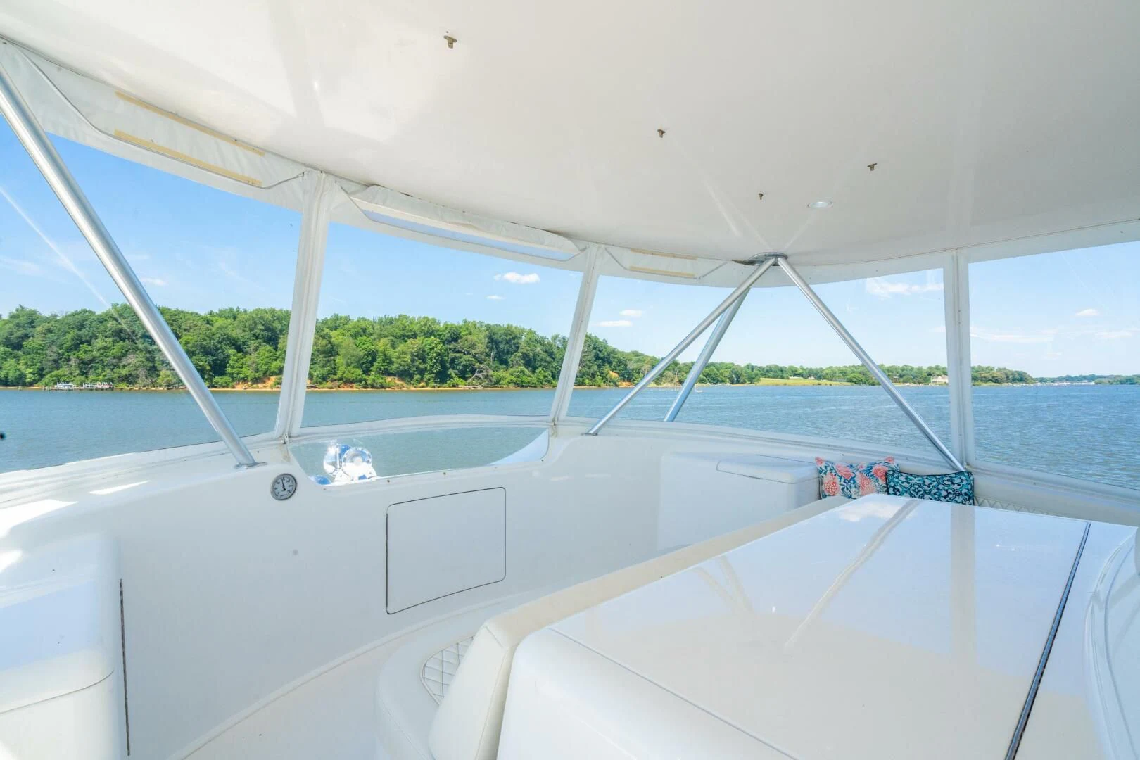 a white bathtub with a window aboard W Yacht for Sale