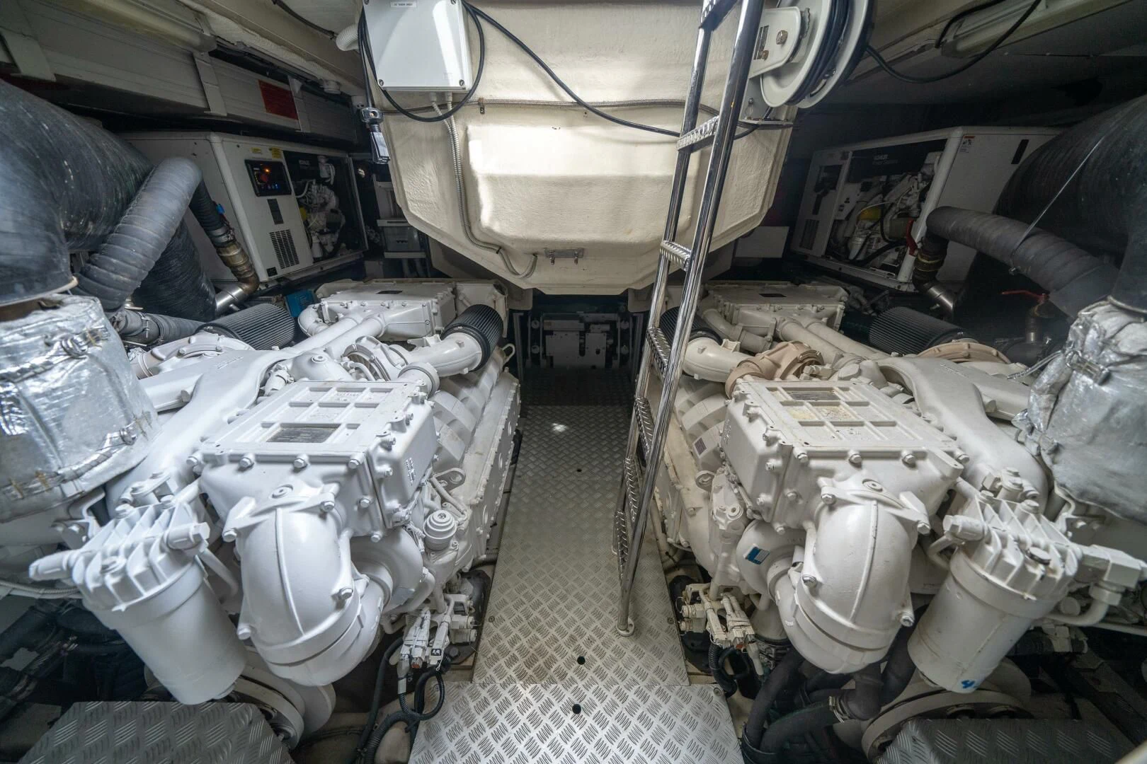 a room with a large white machine aboard RECREATIONAL USE Yacht for Sale