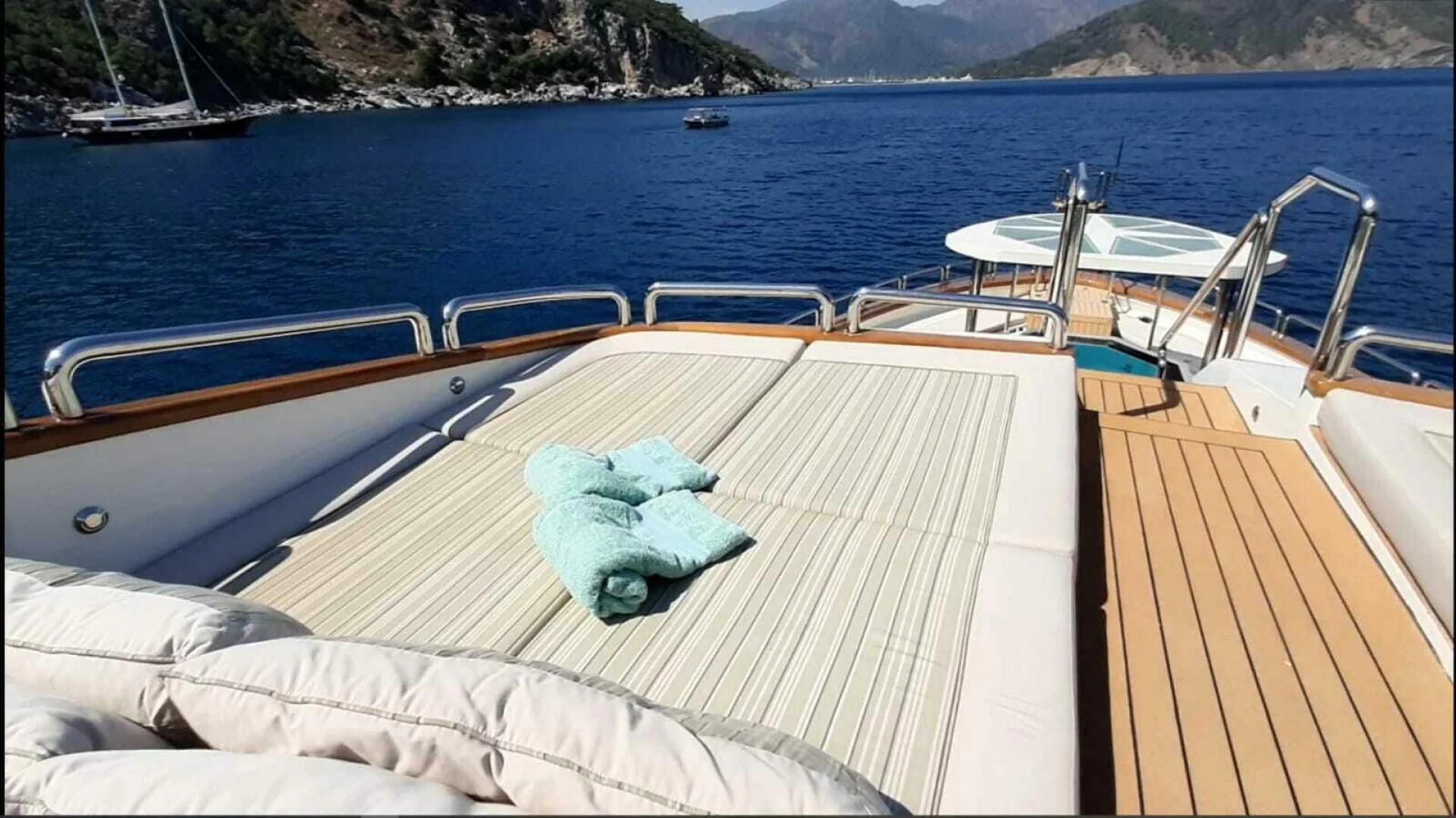 a towel on a boat aboard FORTY LOVE Yacht for Charter
