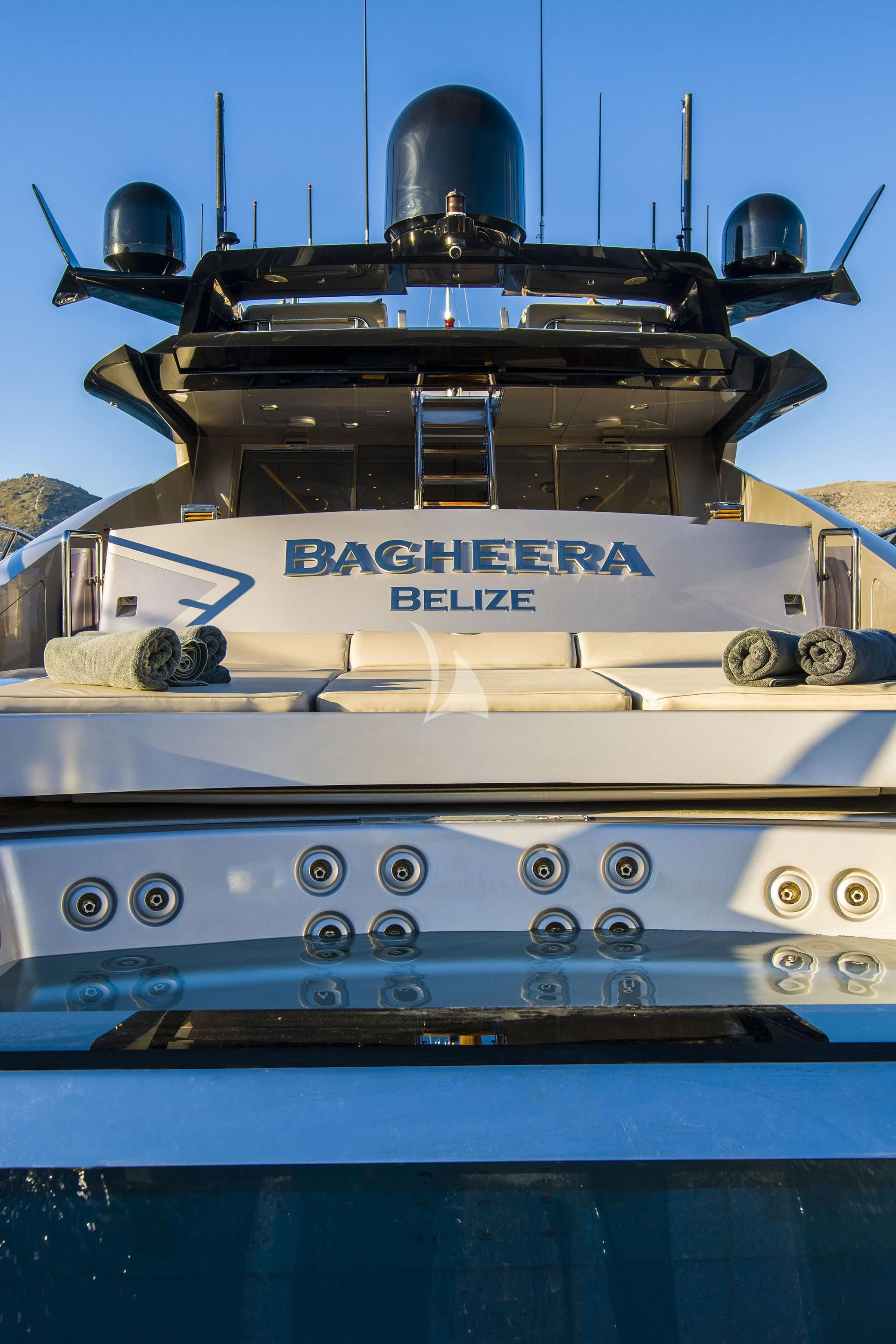 a tank with a large blue top aboard BAGHEERA Yacht for Charter