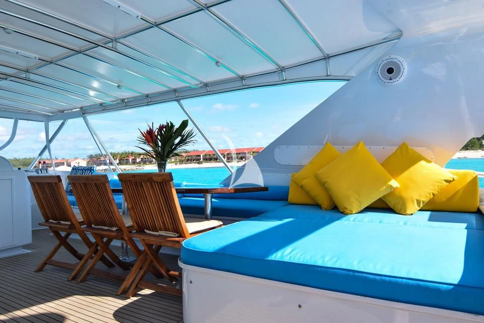 a pool on a deck aboard ISLAND VIBE Yacht for Sale