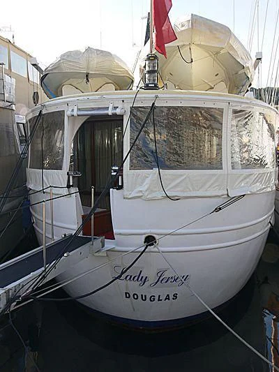 diagram aboard LADY JERSEY Yacht for Charter