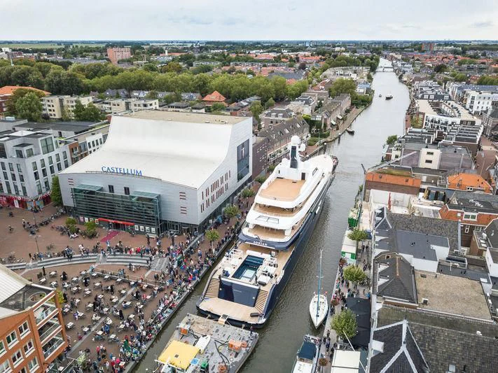 aerial view of a city aboard LONIAN Yacht for Sale