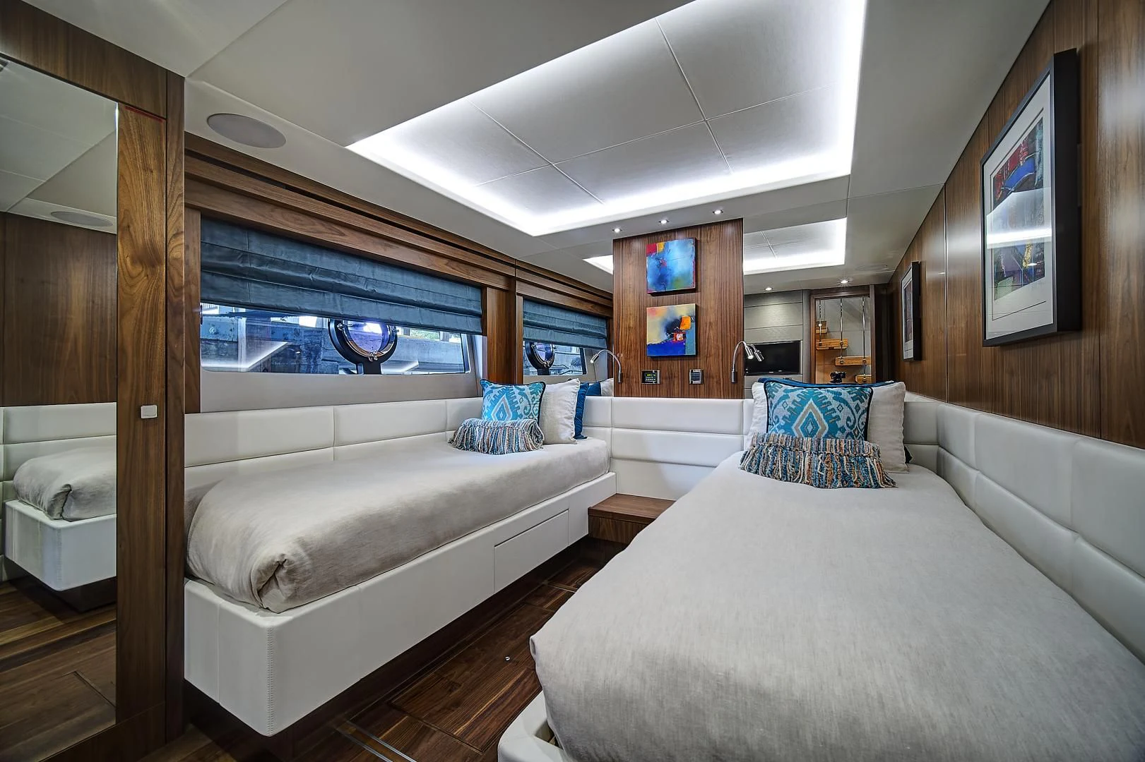 a room with two beds aboard 'S NOON SOMEWHERE Yacht for Sale