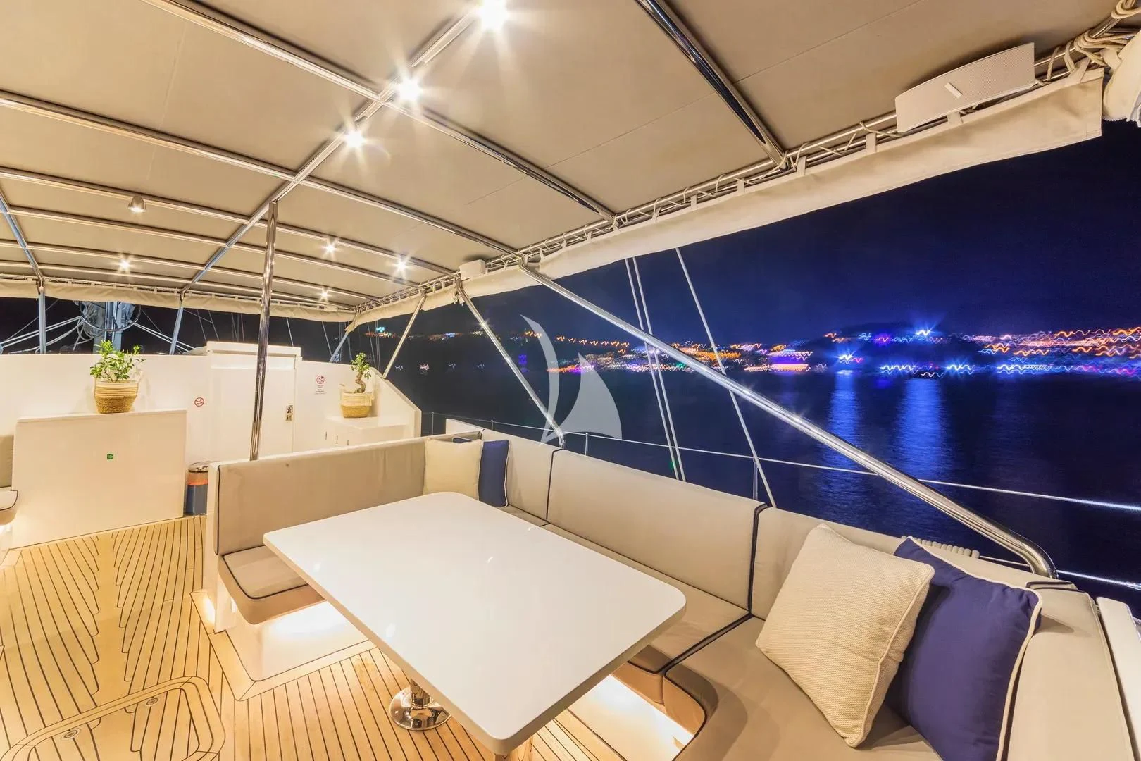 a room with a pool aboard UBI BENE Yacht for Charter