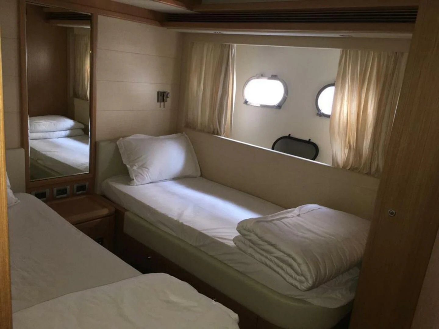 a room with two beds aboard MAR AZUL Yacht for Sale