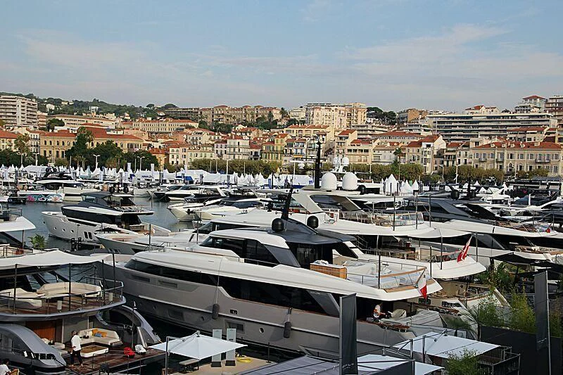 a large group of boats are parked in a harbor aboard STONE HILLS Yacht for Sale