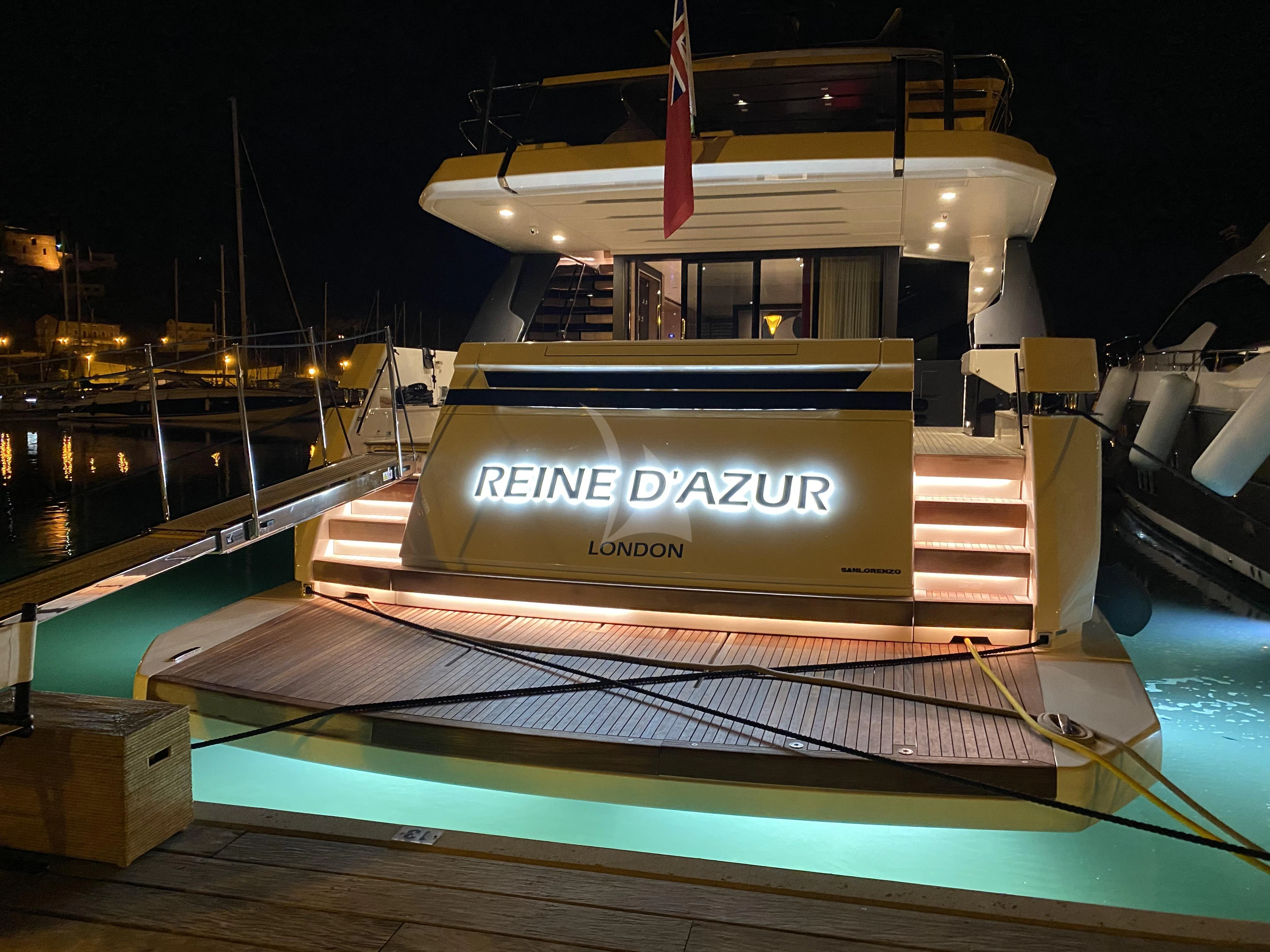 a large machine with a large display aboard REINE D'AZUR Yacht for Sale