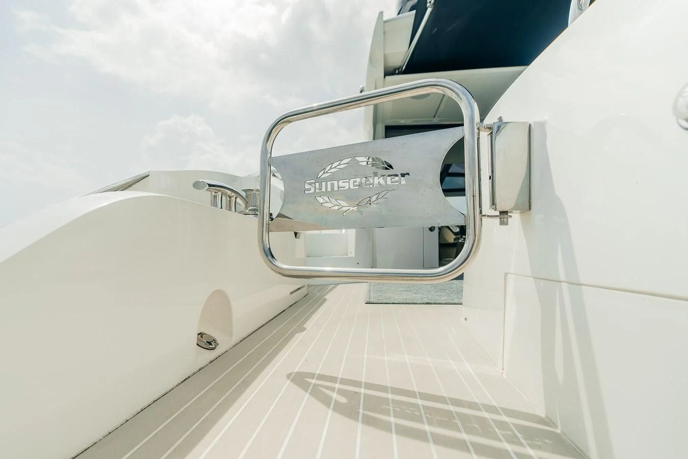 diagram aboard GRAVITAS Yacht for Charter