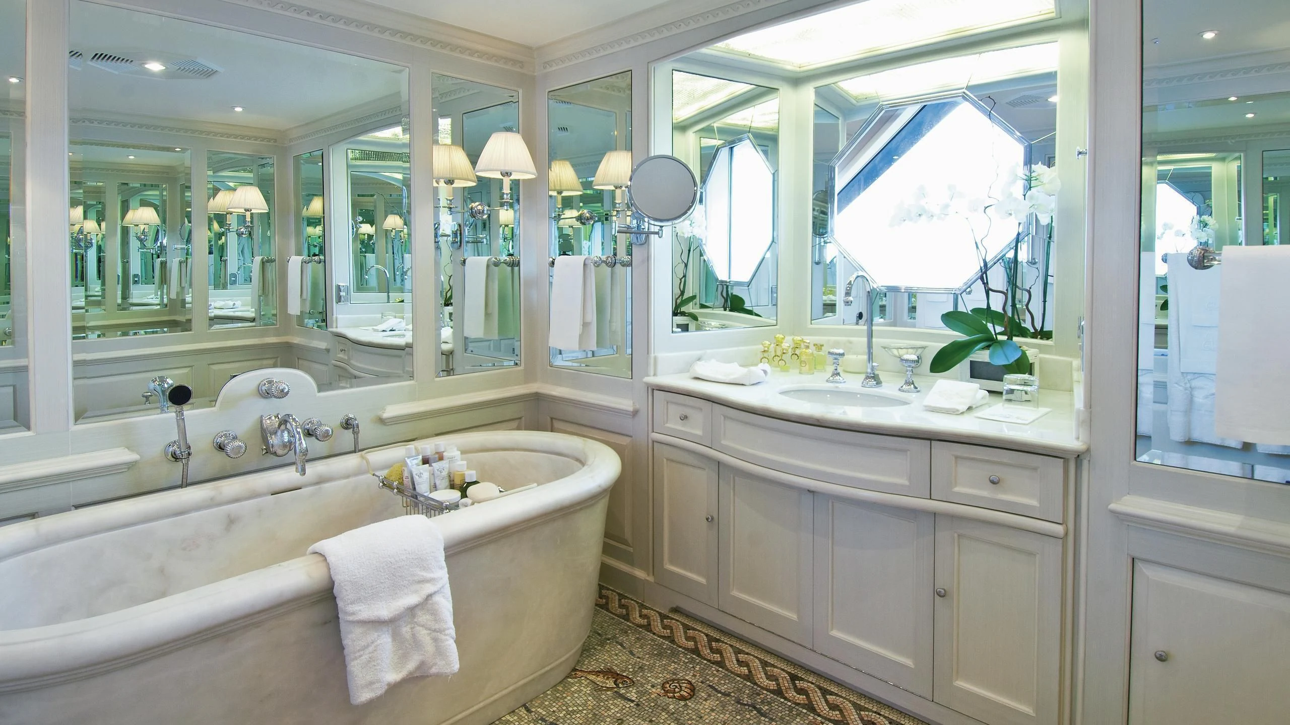 a bathroom with a large bathtub aboard VIRGINIAN Yacht for Sale
