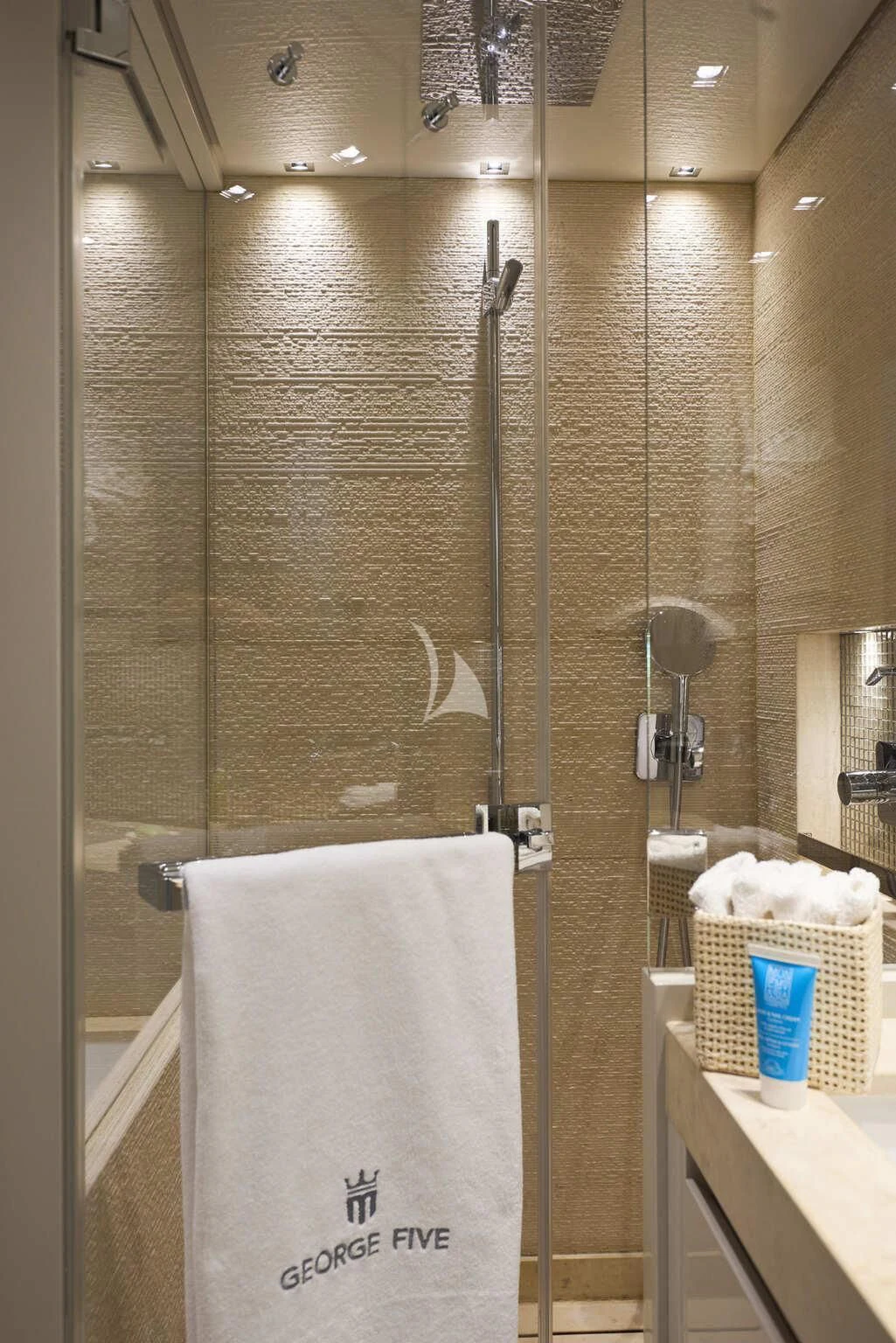 a shower with a towel on the wall aboard DE ZEUS Yacht for Sale