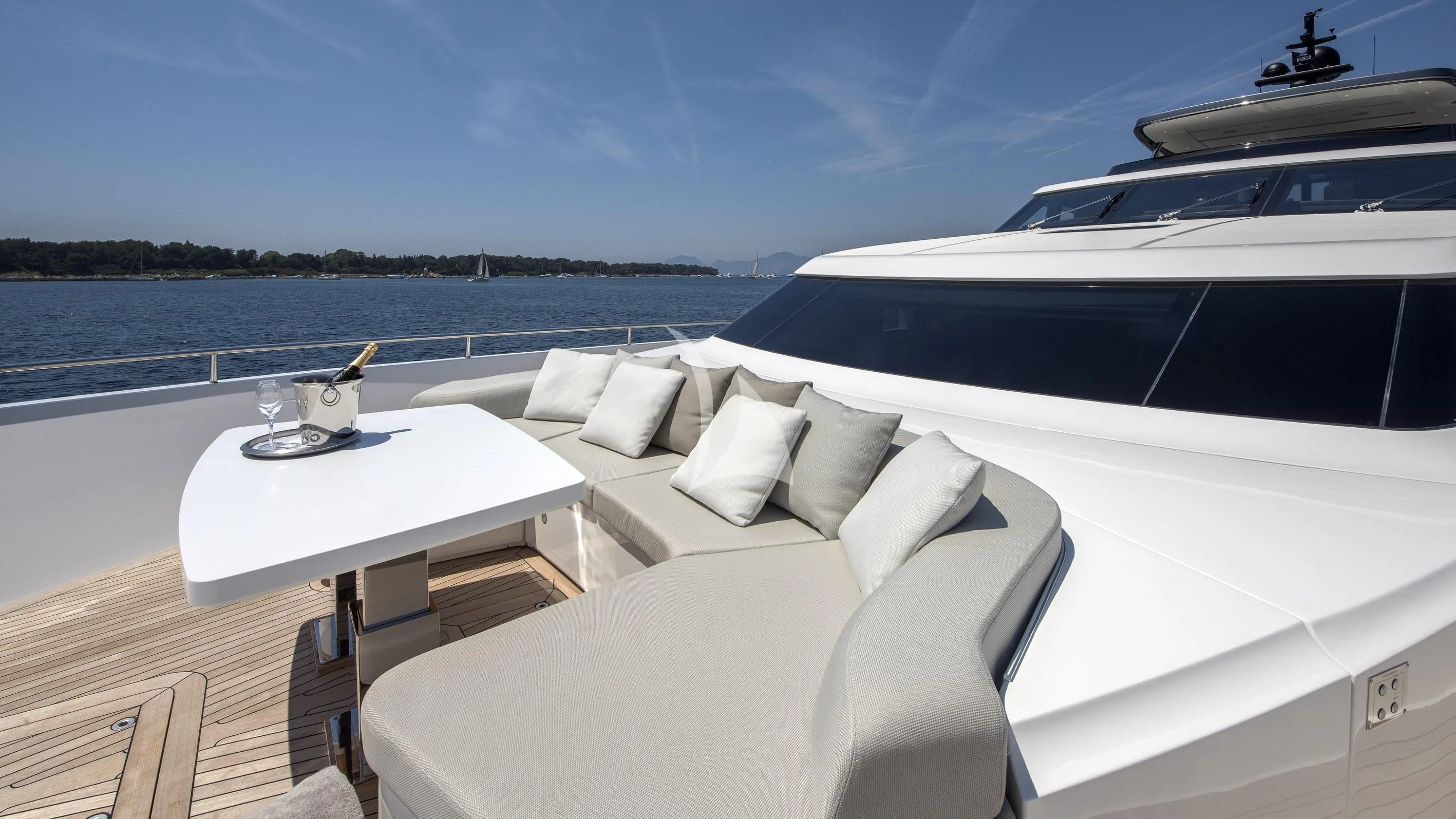 a white yacht on a boat aboard DE ZEUS Yacht for Sale