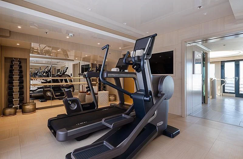 a gym with exercise equipment aboard NENINKA Yacht for Sale