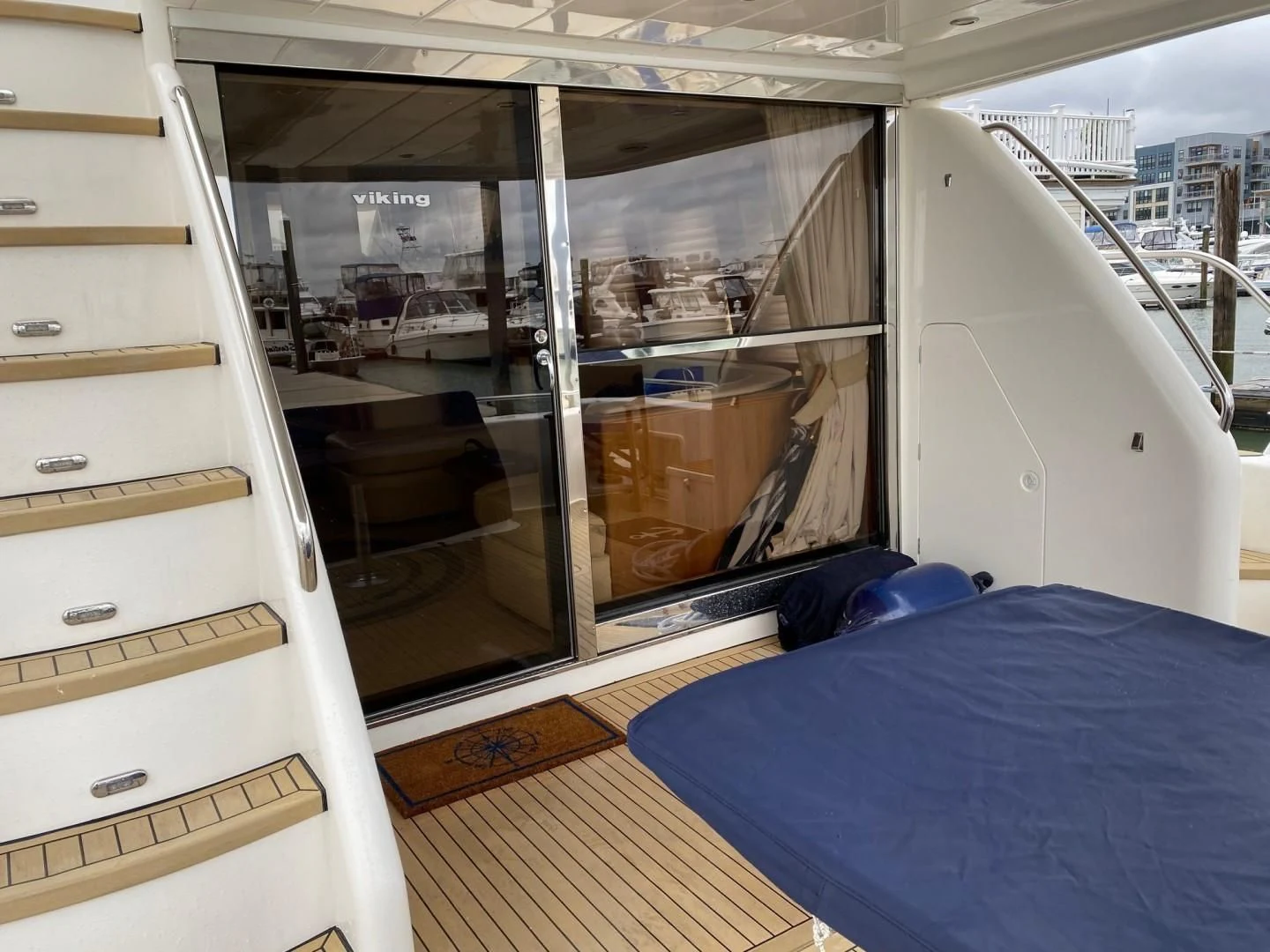 a room with a large window aboard JOIE DU ROI Yacht for Sale