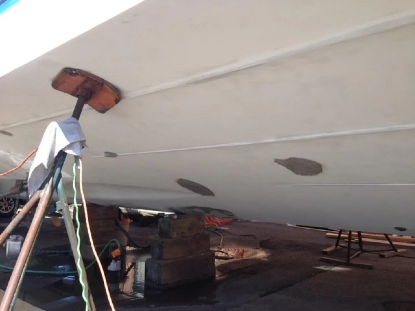 a white ceiling with a large pipe aboard JOIE DU ROI Yacht for Sale