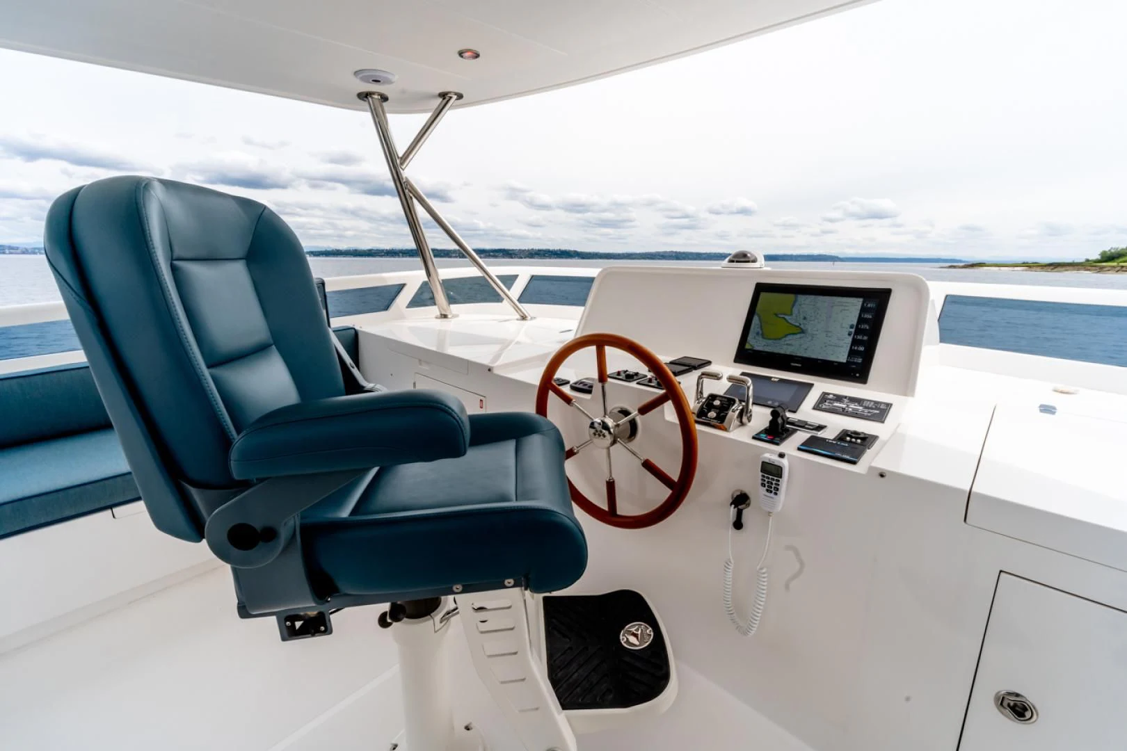 the cockpit of a plane aboard MAHALO Yacht for Sale