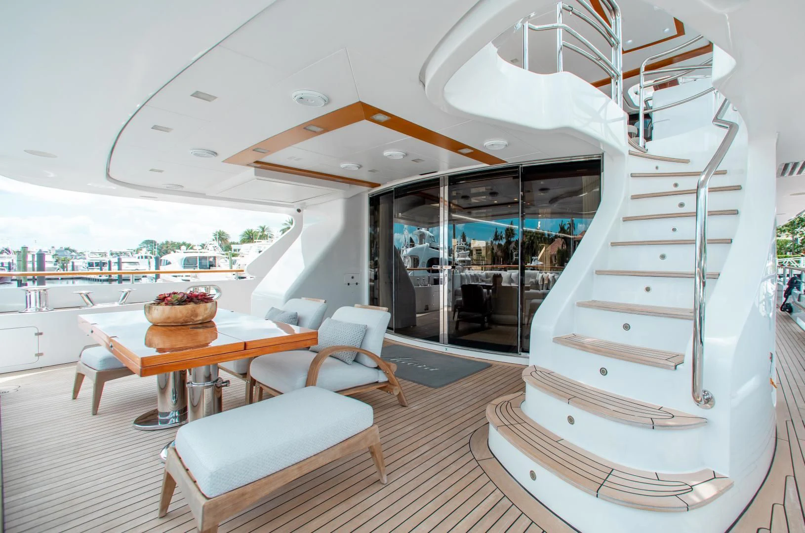 a modern house with a large open space aboard ALLORA Yacht for Sale