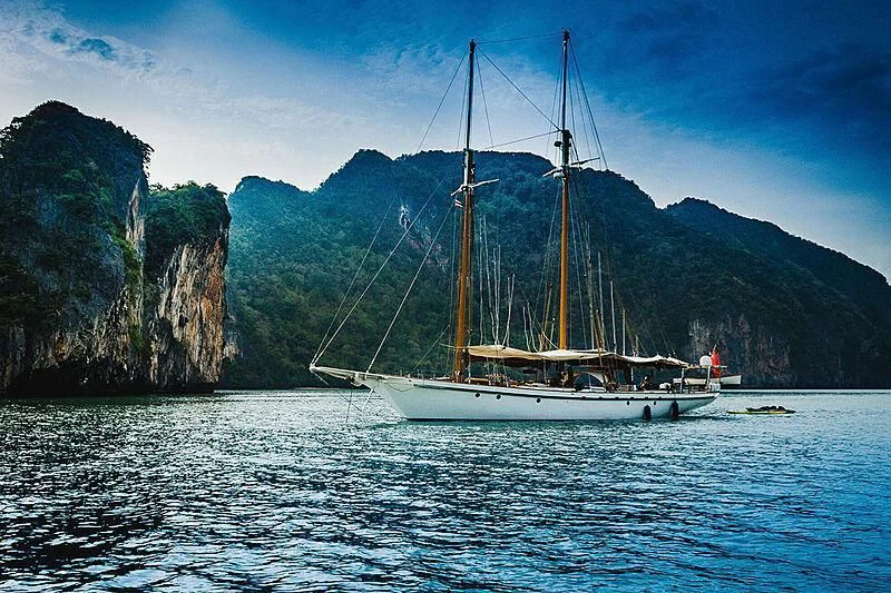 a boat on the water aboard DALLINGHOO Yacht for Sale